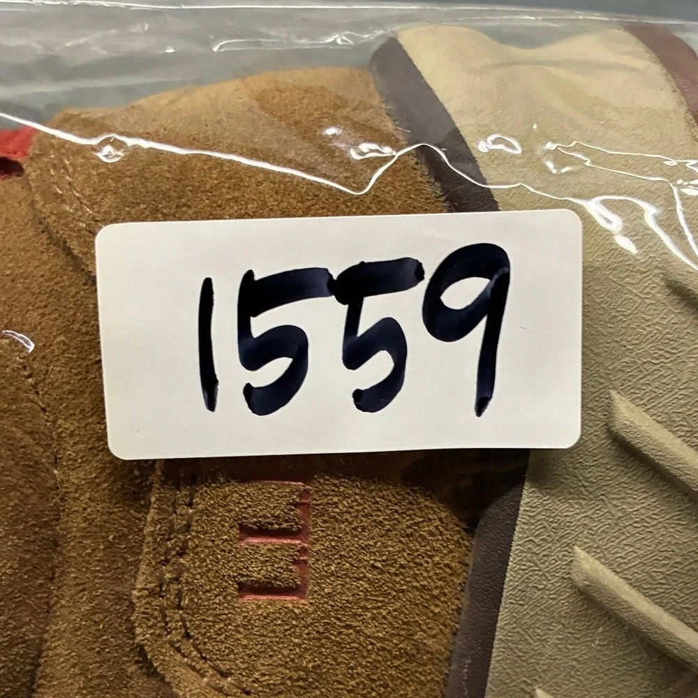 L.L. Bean no visible
